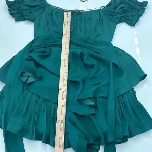 NWT Selfie Leslie. Off the Shoulder Tie Back Romper Forest Green XS - Picture 7 of 8